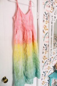 Transform Your Dress: A Step-by-Step Guide on Dyeing