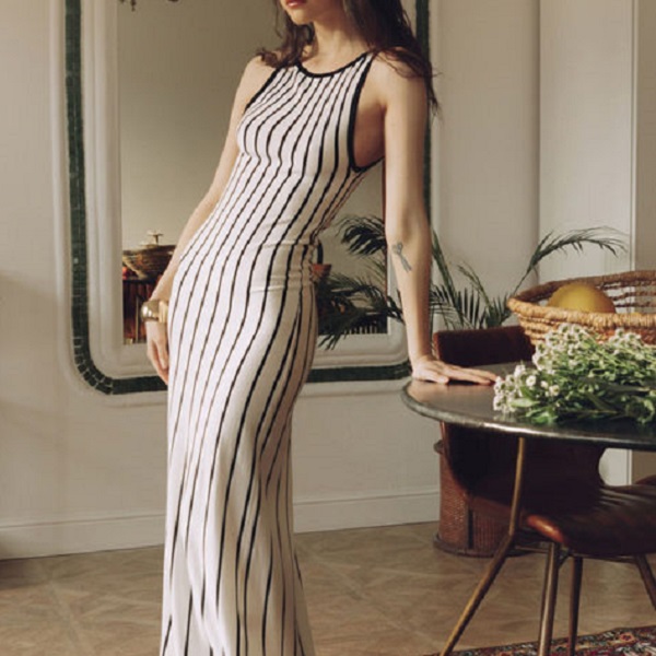 Discover easy tips on how to style a long dress 