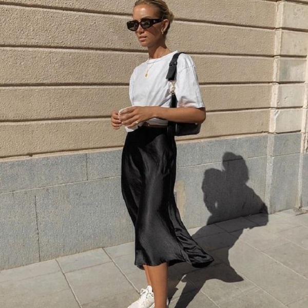 Get stylish ideas for your black skirt 