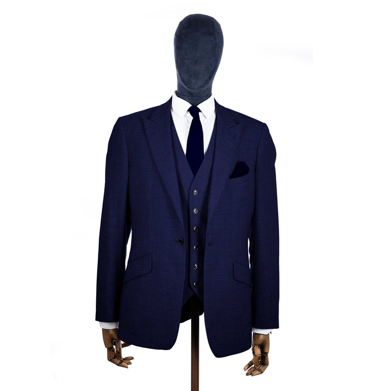 navy_suit_with_tie