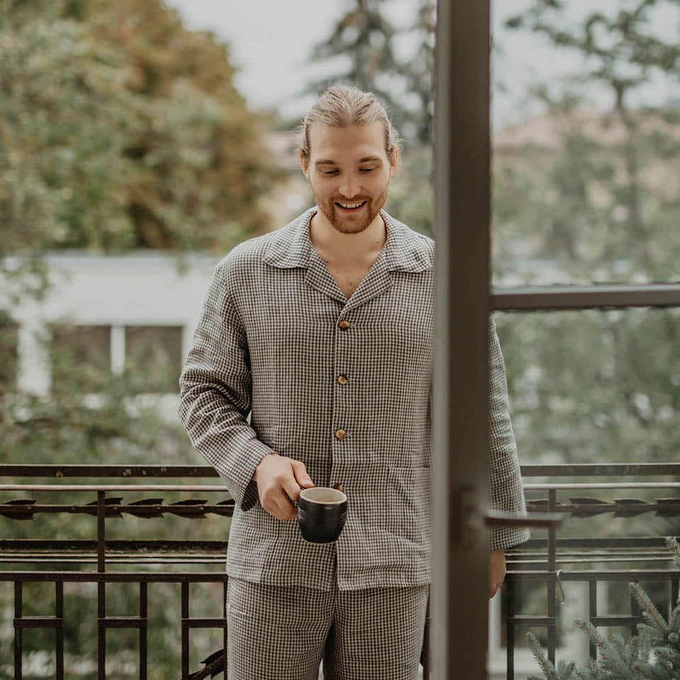 Linen Sleepwear: Stylish Options for Warm Weather Relaxation