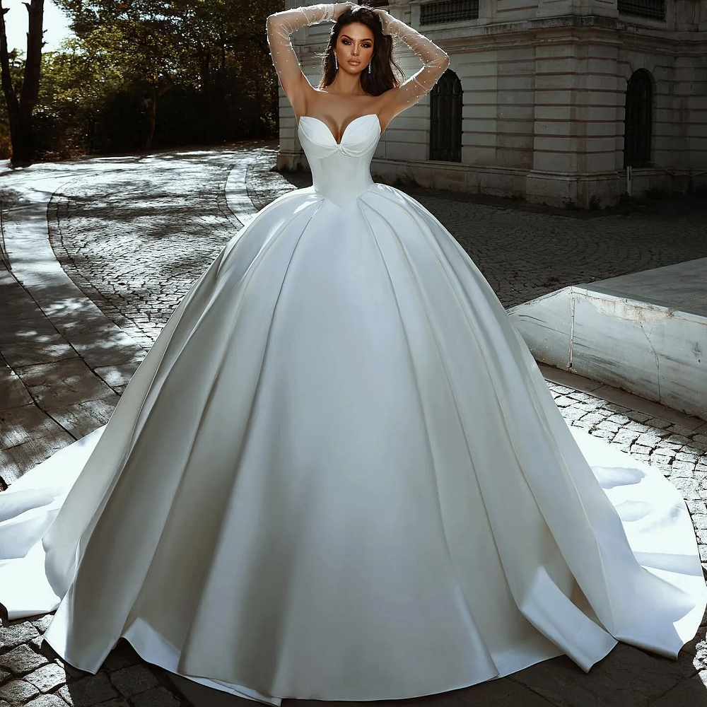 Ball Gown Wedding Dress: How to Accessorize for a Flawless Look