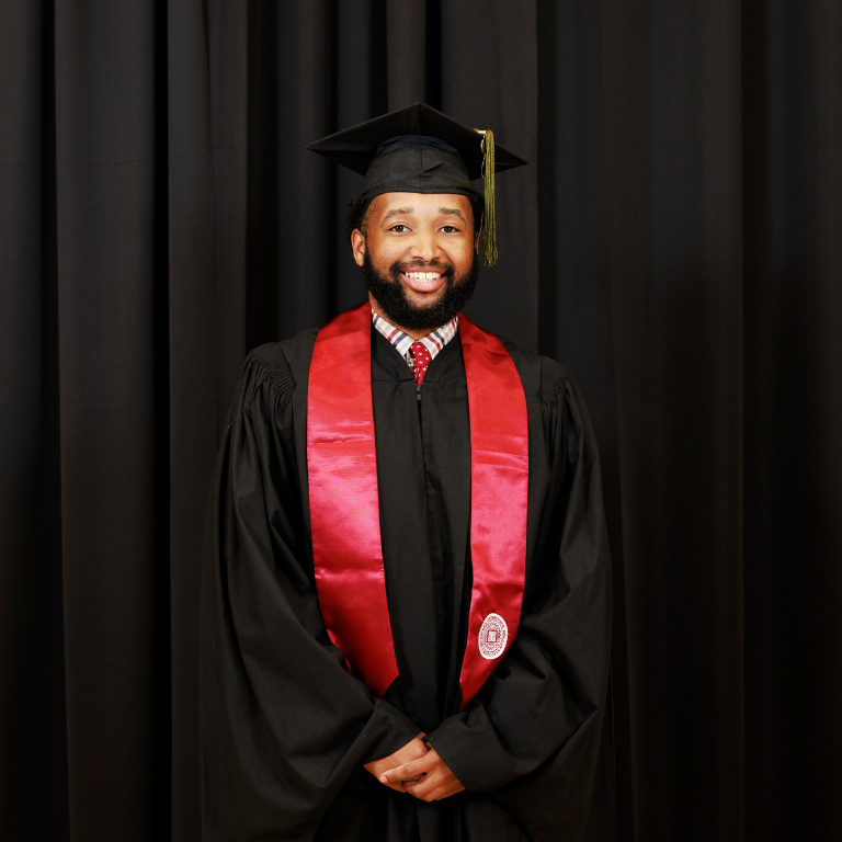 Graduation Gown: A Guide to Finding the Right Fit and Style